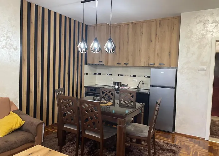 Stan U Centru, * 로즈니차